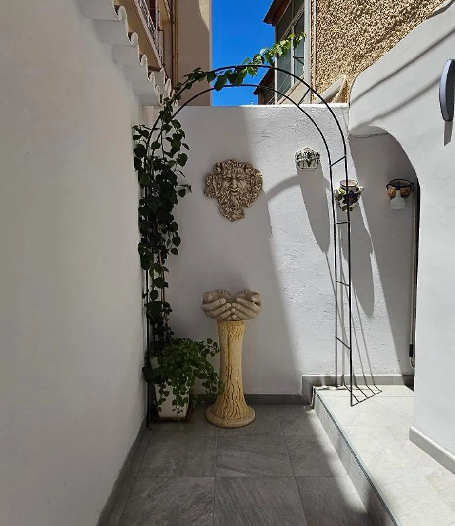 Apto Tanez Torremolinos, A Spain